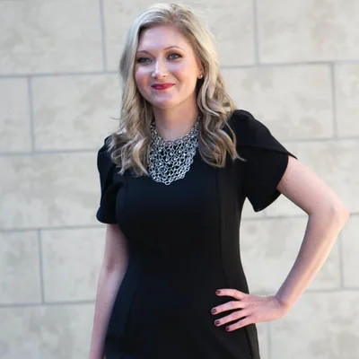 @lovelifestylecoachlaura profile image
