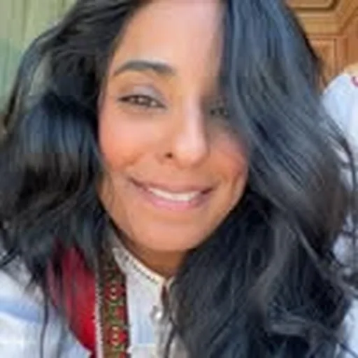 @lubnaj profile image