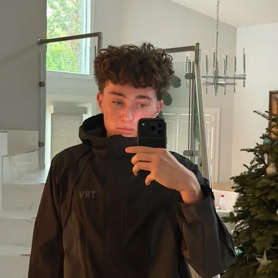 @lucasferryfits profile image