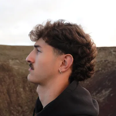 @lucasvaleroo_ profile image