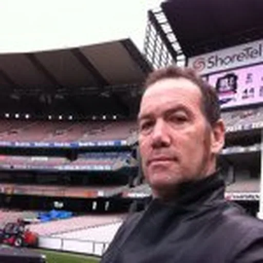 @luckyluscombe profile image