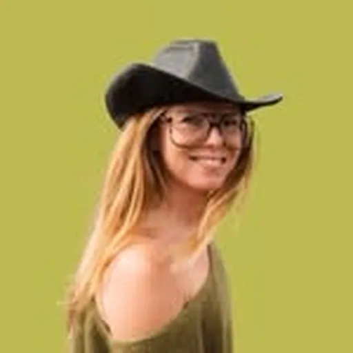 @lucy__hewitt profile image
