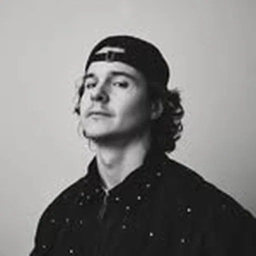 @lukasgraham profile image