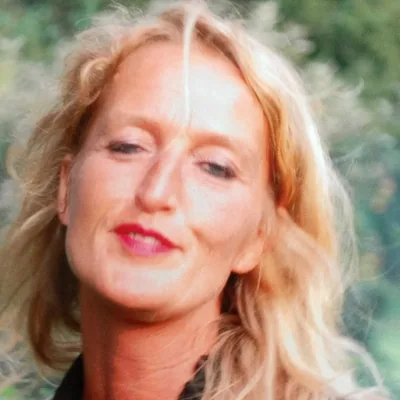 @luziaismyname profile image