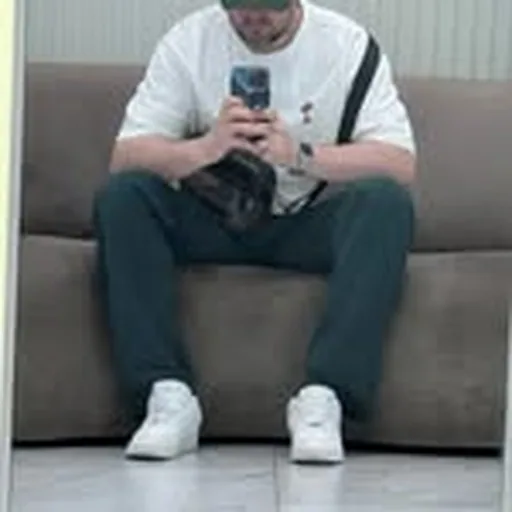 @lv_dubz profile image