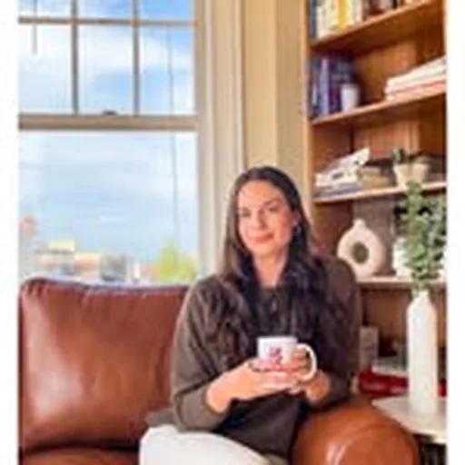 @lylaconnollytherapy profile image