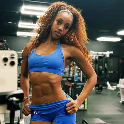 @lynhustlee profile image