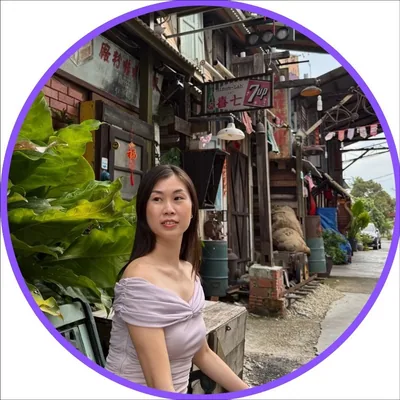 @lynleesays profile image