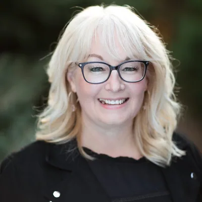@lynnpainterbooks profile image