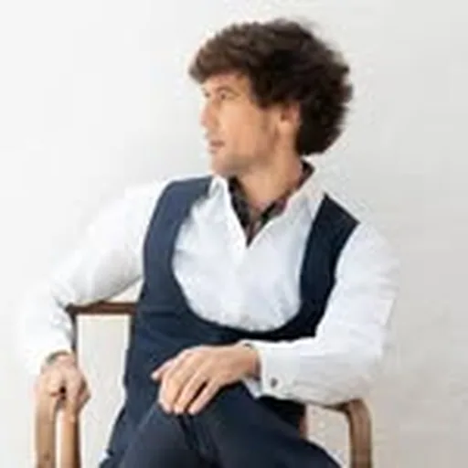 @m.lombo profile image