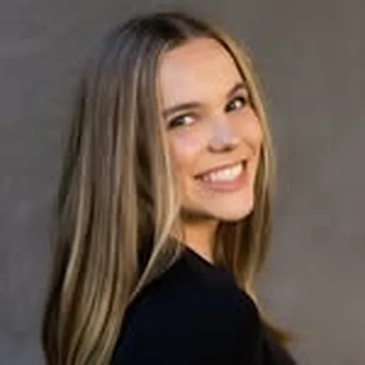 @mackensi_emory profile image