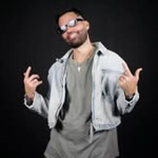 @maikybackstage profile image