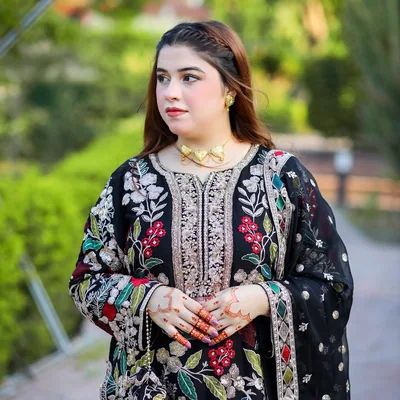 @mairakhan_mkh profile image