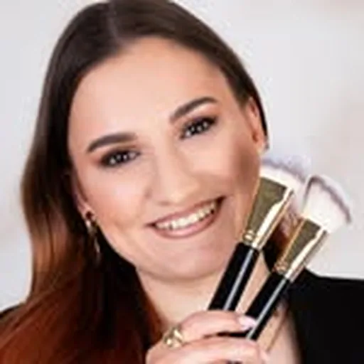 @makeup_airline profile image