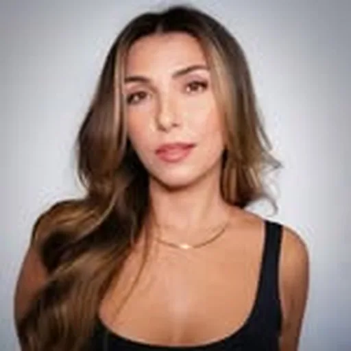 @makeupamanda profile image