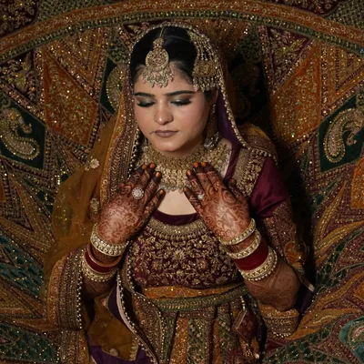 @makeupartistruhiiiii profile image