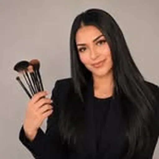 @makeupby_iram profile image