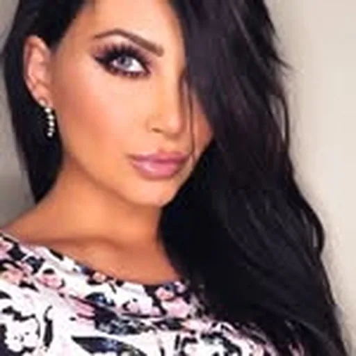 @makeupbyfarnazz profile image