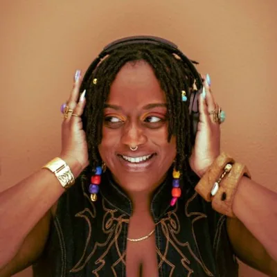 @makiahisms profile image