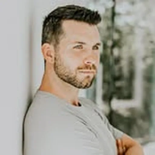 @manflowyoga profile image