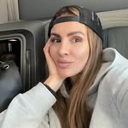 @mannei_is_her_name profile image