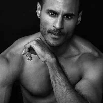 @manubond_model profile image
