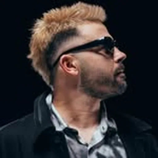 @markazary profile image