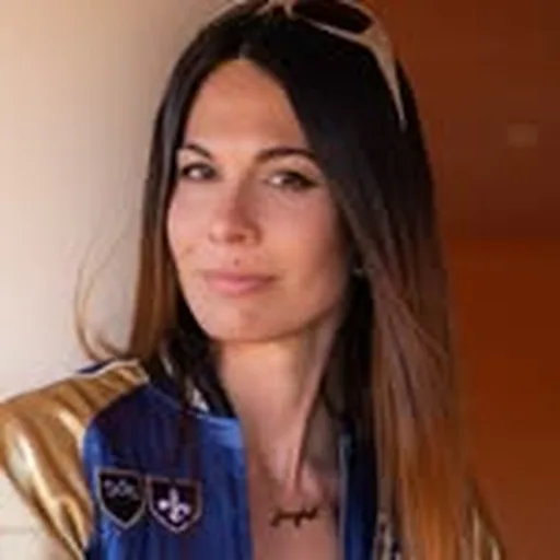 @mauraloe_ profile image