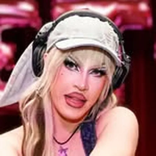 @mauve_lux profile image