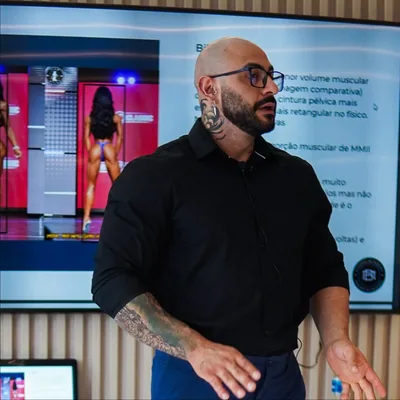 @mbposingcoach_ profile image