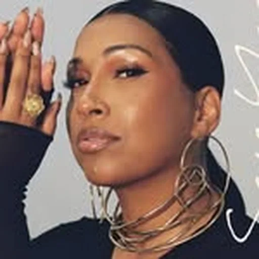 @melaniefiona profile image