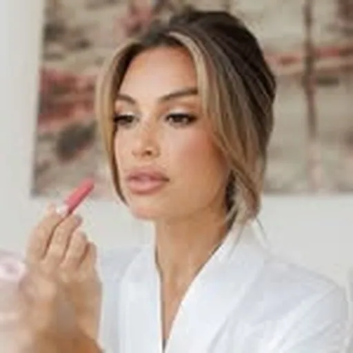 @mellysophiamakeup profile image