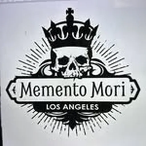 @memento_mori_la profile image