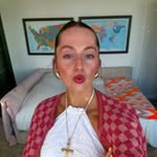 @miaerdoes profile image