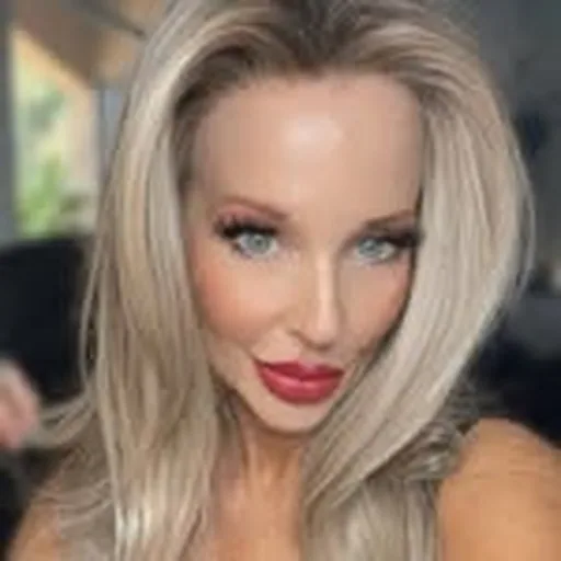 @midlifebeauty_withheather profile image