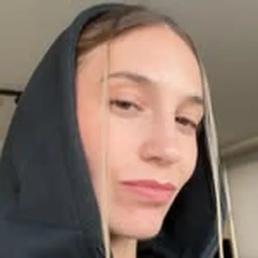@mikaelacl profile image