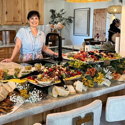 @mingleandgraze profile image