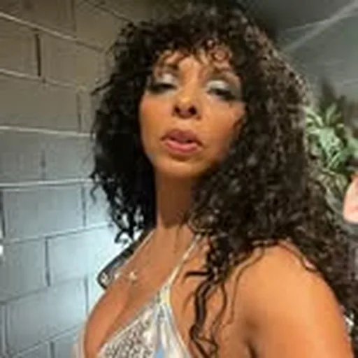 @miss_alynette profile image