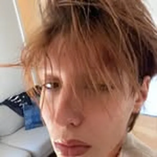@mom_butt profile image