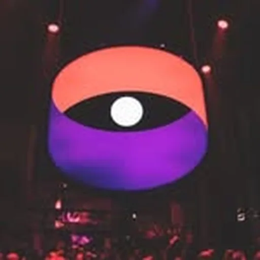 @momentscommunity profile image