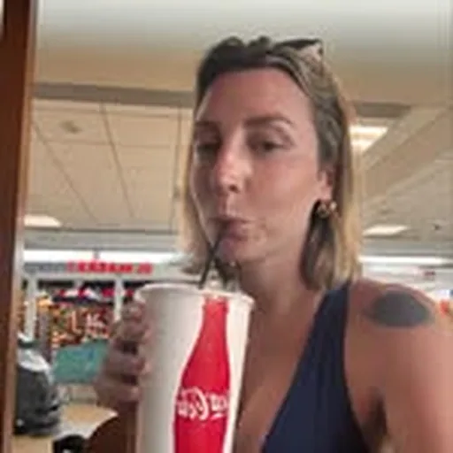 @monamyy profile image