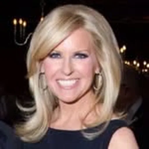 @monicacrowley_ profile image