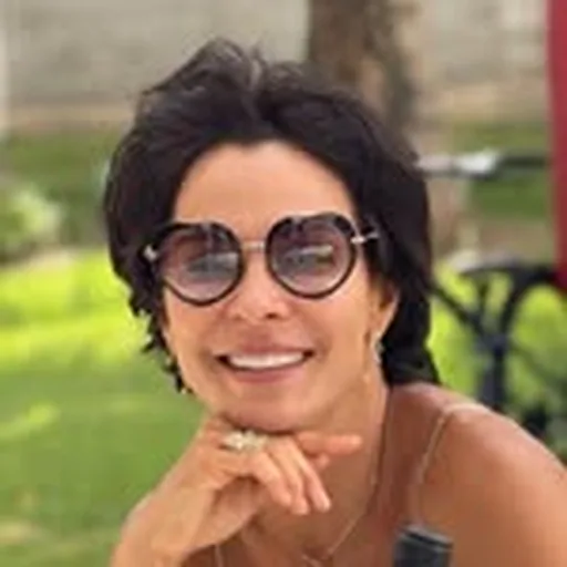 @monicasburgos profile image