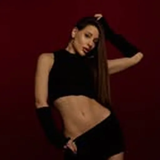 @moniqmur profile image