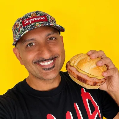 @mosakeneats profile image