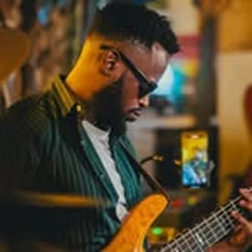 @mozey_bass profile image