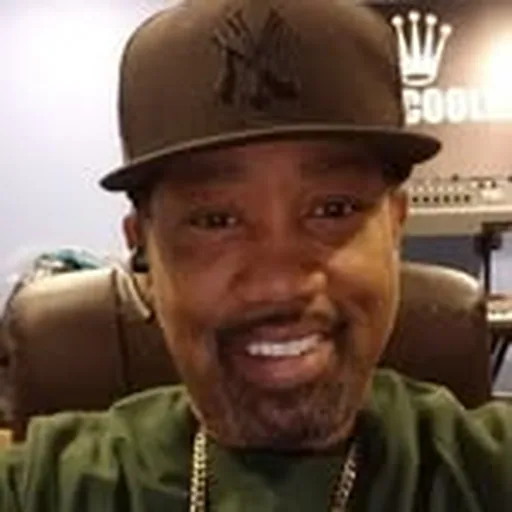 @mrdjcoolv profile image