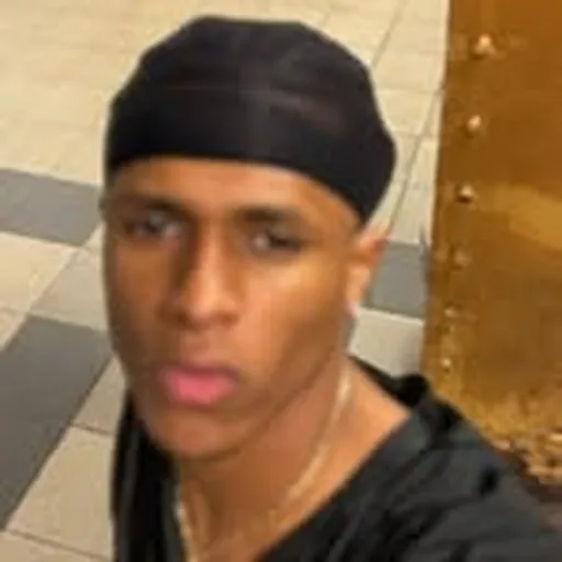 @mrlo_v profile image