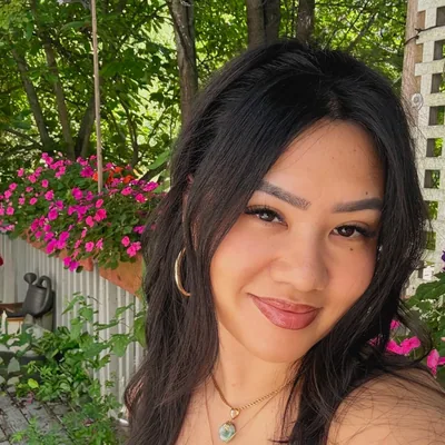 @nailsbyviv profile image