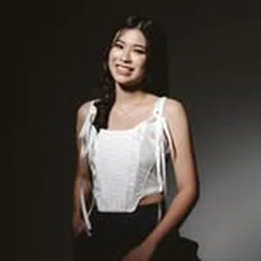@naretha.mua profile image